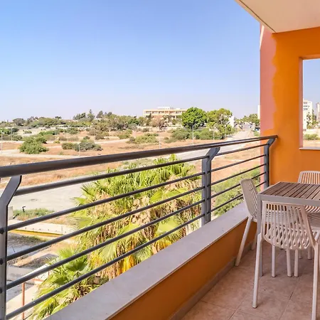 Mirabella Mackenzie 1 Bedroom Flat Near The Sea Apartament