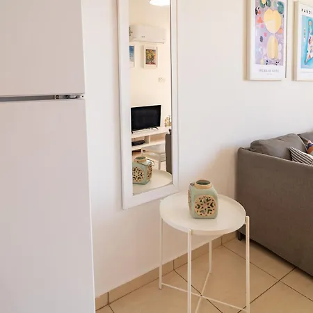 Apartament Mirabella Mackenzie 1 Bedroom Flat Near The Sea *