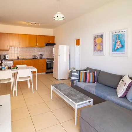 Apartament Mirabella Mackenzie 1 Bedroom Flat Near The Sea