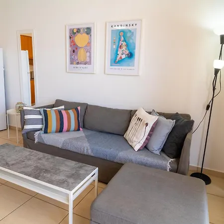 Mirabella Mackenzie 1 Bedroom Flat Near The Sea 拉纳卡