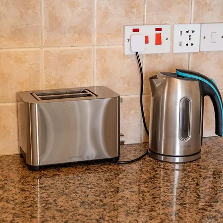 Mirabella Mackenzie 1 Bedroom Flat Near The Sea 拉纳卡