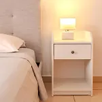 شقة Mirabella Mackenzie 1 Bedroom Flat Near The Sea
