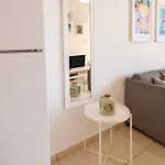 شقة Mirabella Mackenzie 1 Bedroom Flat Near The Sea *